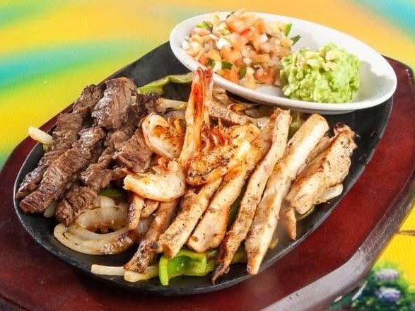 Alma Latina food
